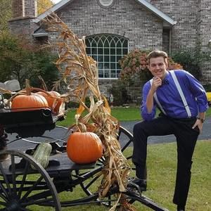 Meet your Posher, Colin